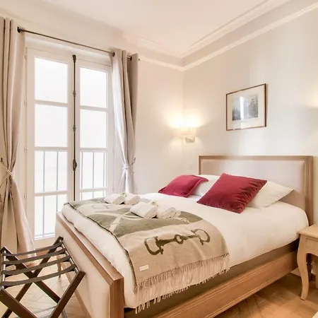 Apartment Grandiose Au Coeur De Paris